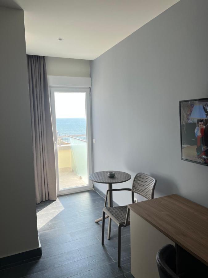 Split Rooftop Suites Durres Ngoại thất bức ảnh